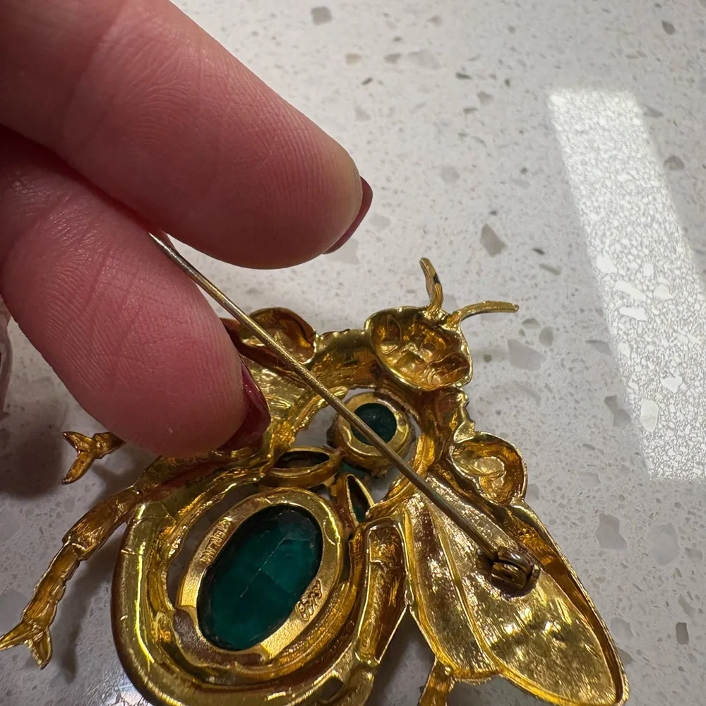 Vintage Gold and Green Insect Brooch - Picture 5 of 6